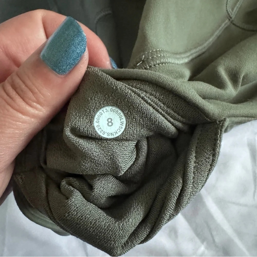 🆕💚 Lululemon Get Centred HR Tight 25” - Green Sage - Picture 8 of 11